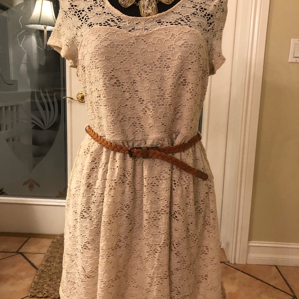 Rue 21 Beige Lace Dress